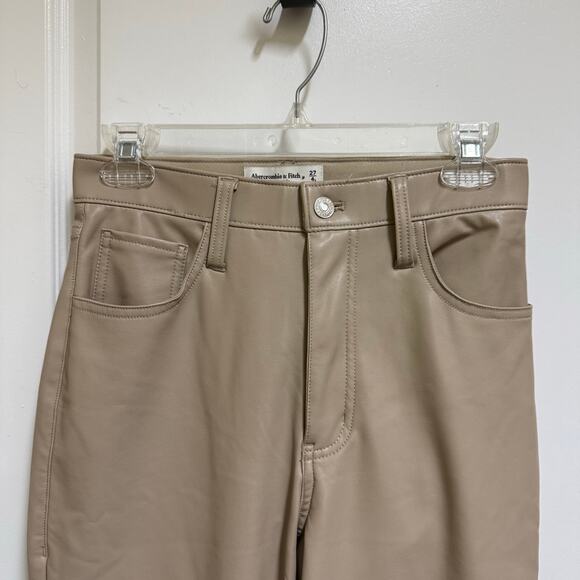 Abercrombie & Fitch Curve Vegan Leather Classic 90s Tan Ultra High Rise Pants 4L - Picture 4 of 7